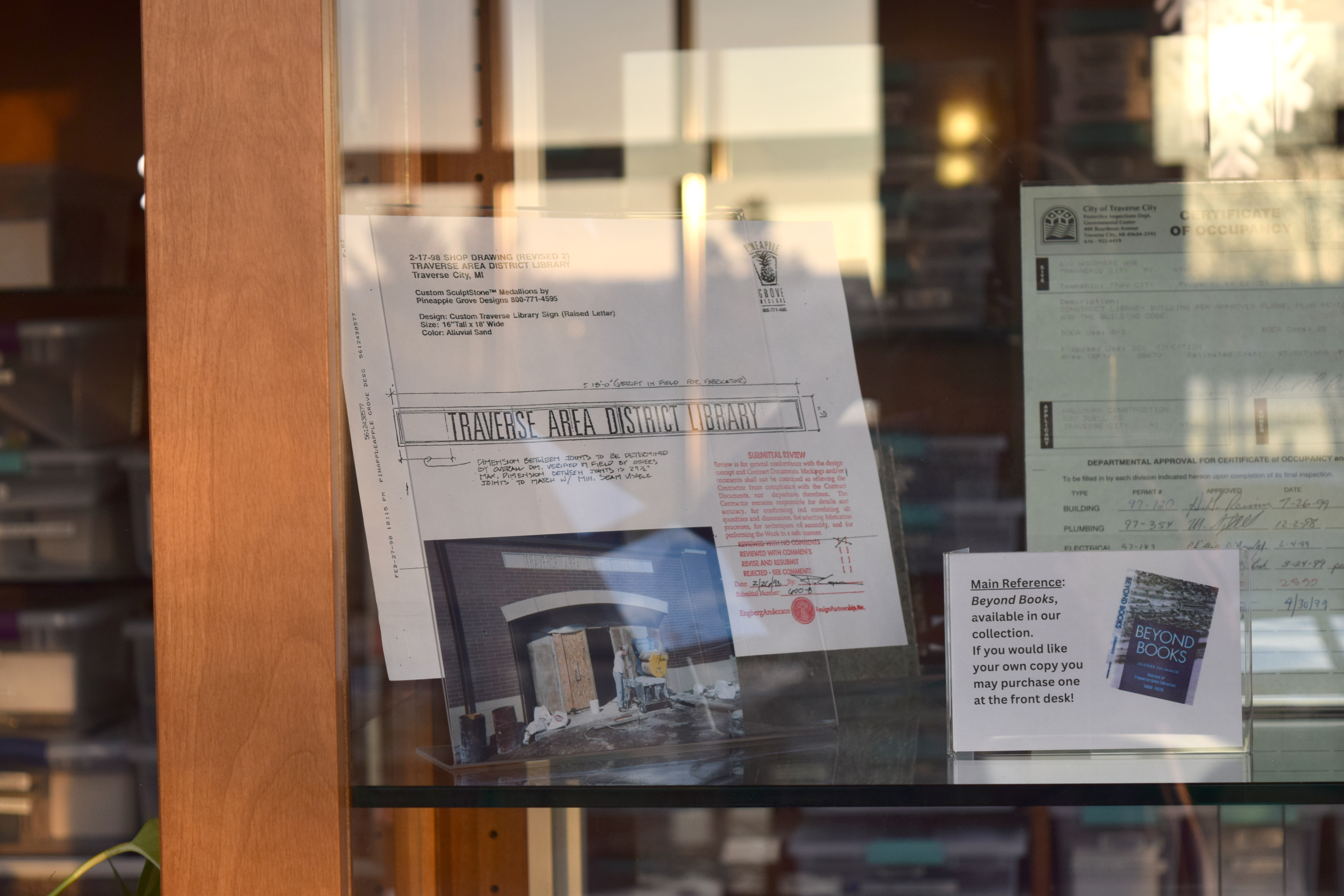 Stone nameplate - details